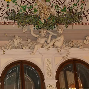 Hotel Gresi, Katánie